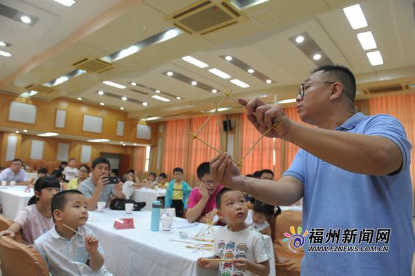 迪士尼梦幻星谷被诅咒的洞穴在哪里
